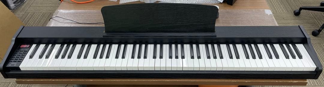 電子ピアノ88鍵盤　給電タイプ　木目調ボディ　ブラック