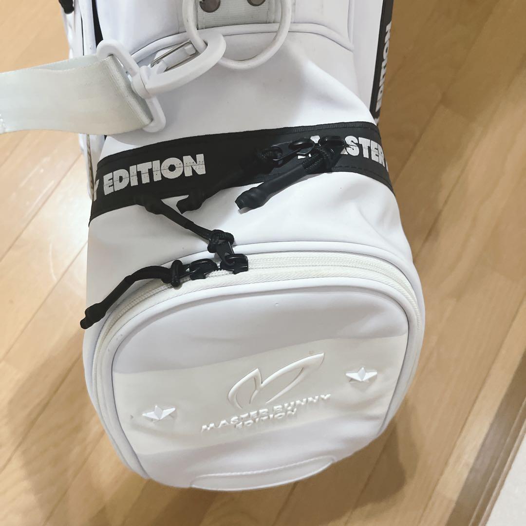 K252 MASTERBUNNY スタンド式キャディバッグ ホワイト