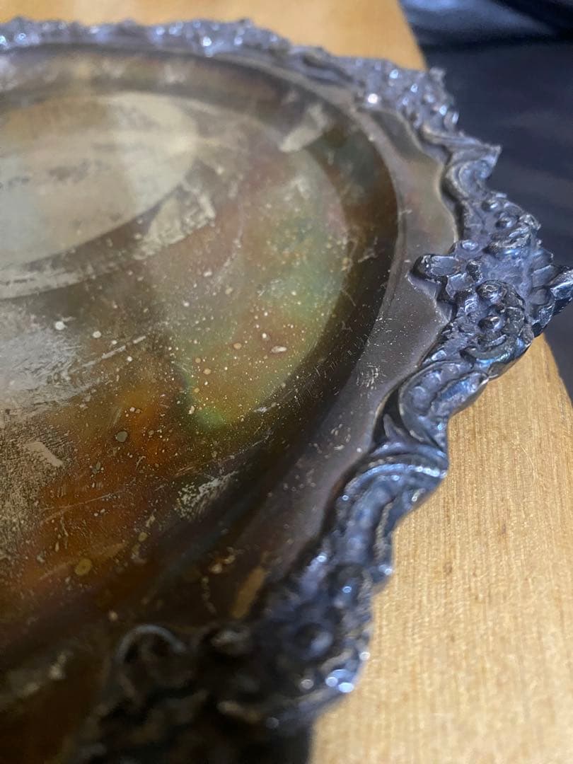 装飾用金属製トレイ インド製　アンティーク