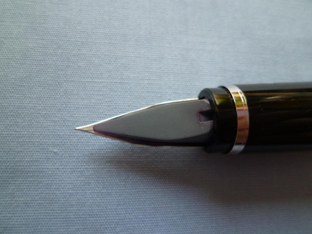 パイロット万年筆　エラボー　レッド　SEF