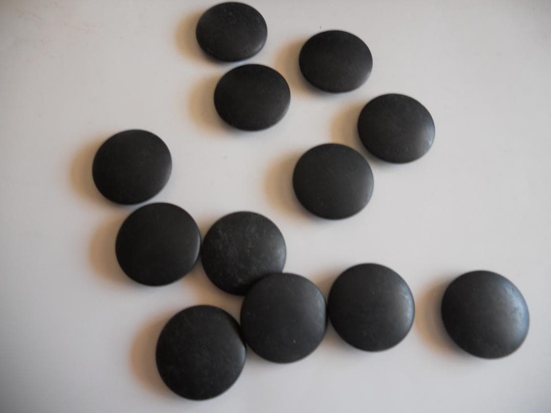 囲碁 ヴィンテージ 宮崎日向蛤碁石 那智黒碁石 蛤 碁石 那智黒 です。