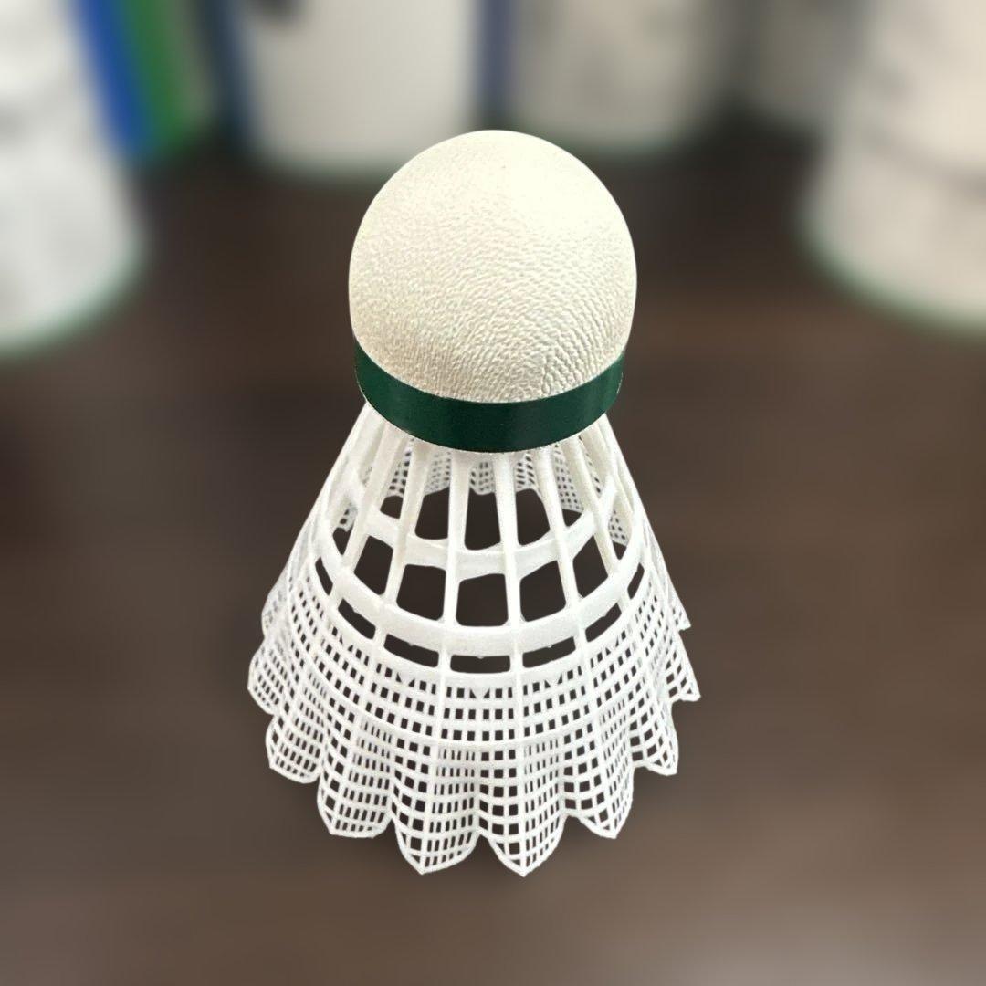 新品未使用YONEX MAVIS 2000 バドミントンシャトル 60個入り