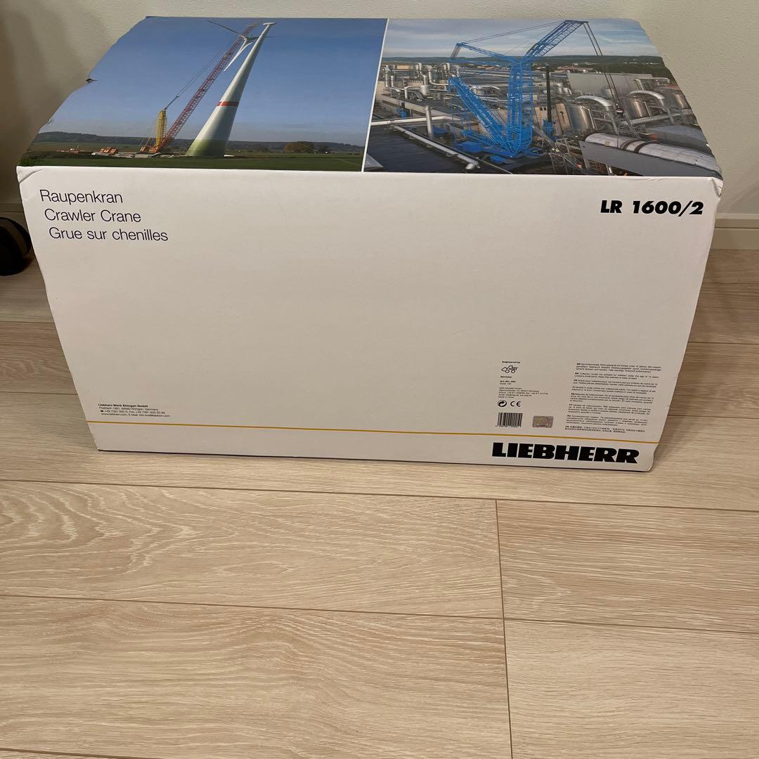 新品　クローラークレーン模型　プラモデル大型600t リープヘル