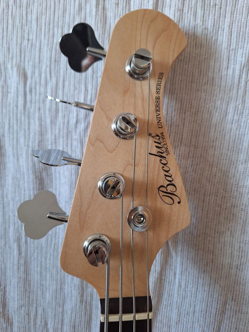 【美品】Bacchus フレットレスベース Universe Series