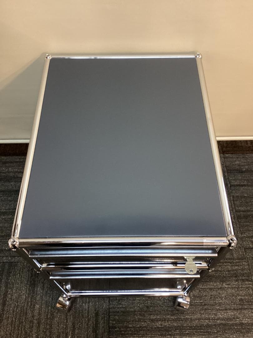 鍵付き　USMハラー　ロールボーイ　２段　デスクワゴン　アントラサイト　B