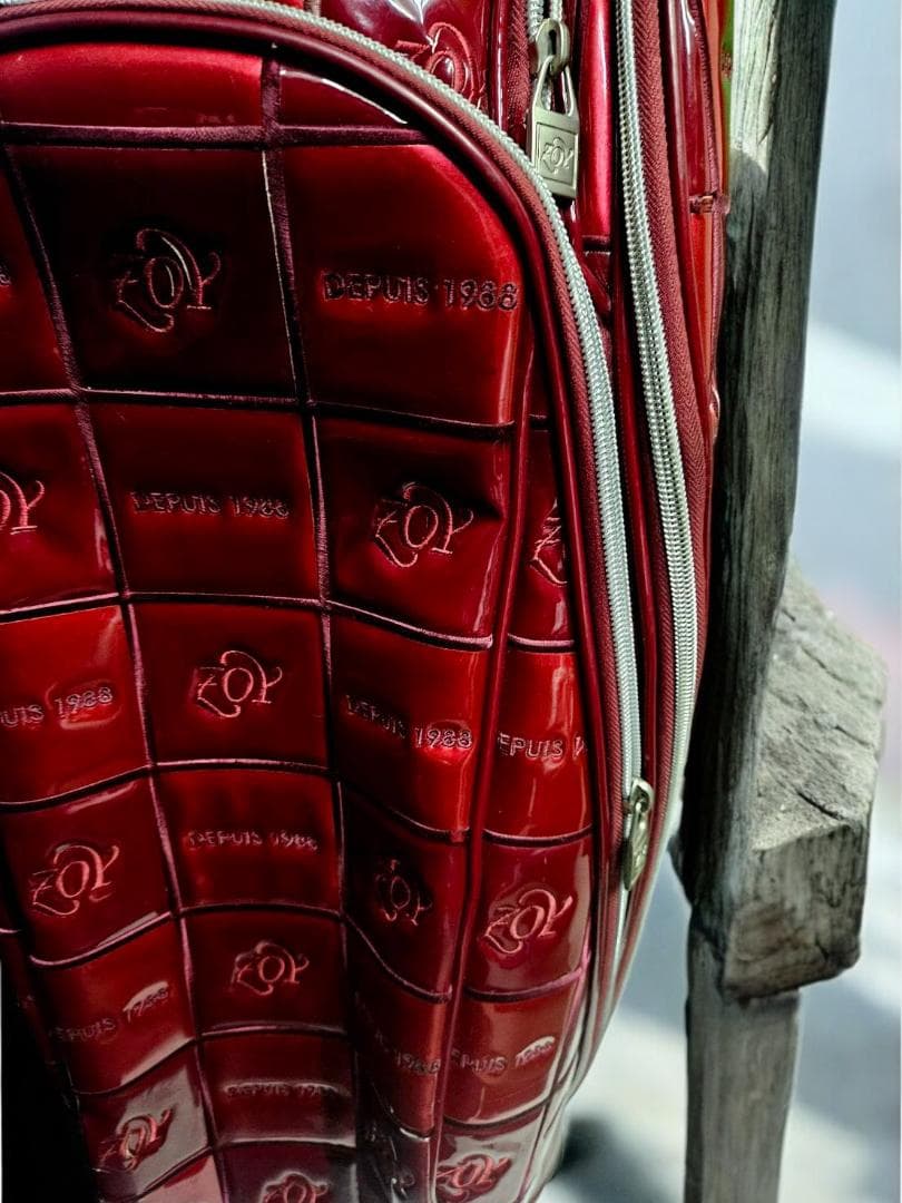 送料無料/美品　Zoy 高級エナメル大型・キャディバッグRED