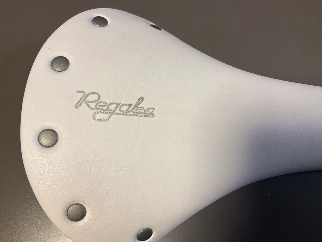 セラサンマルコ　リーガルEVOレーシングサドル　ホワイト