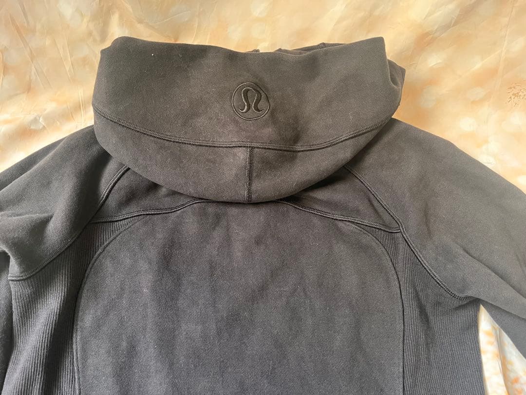 超希少✨ルルレモン限定ロゴ入り スキューバーフーディパーカーサイズ6