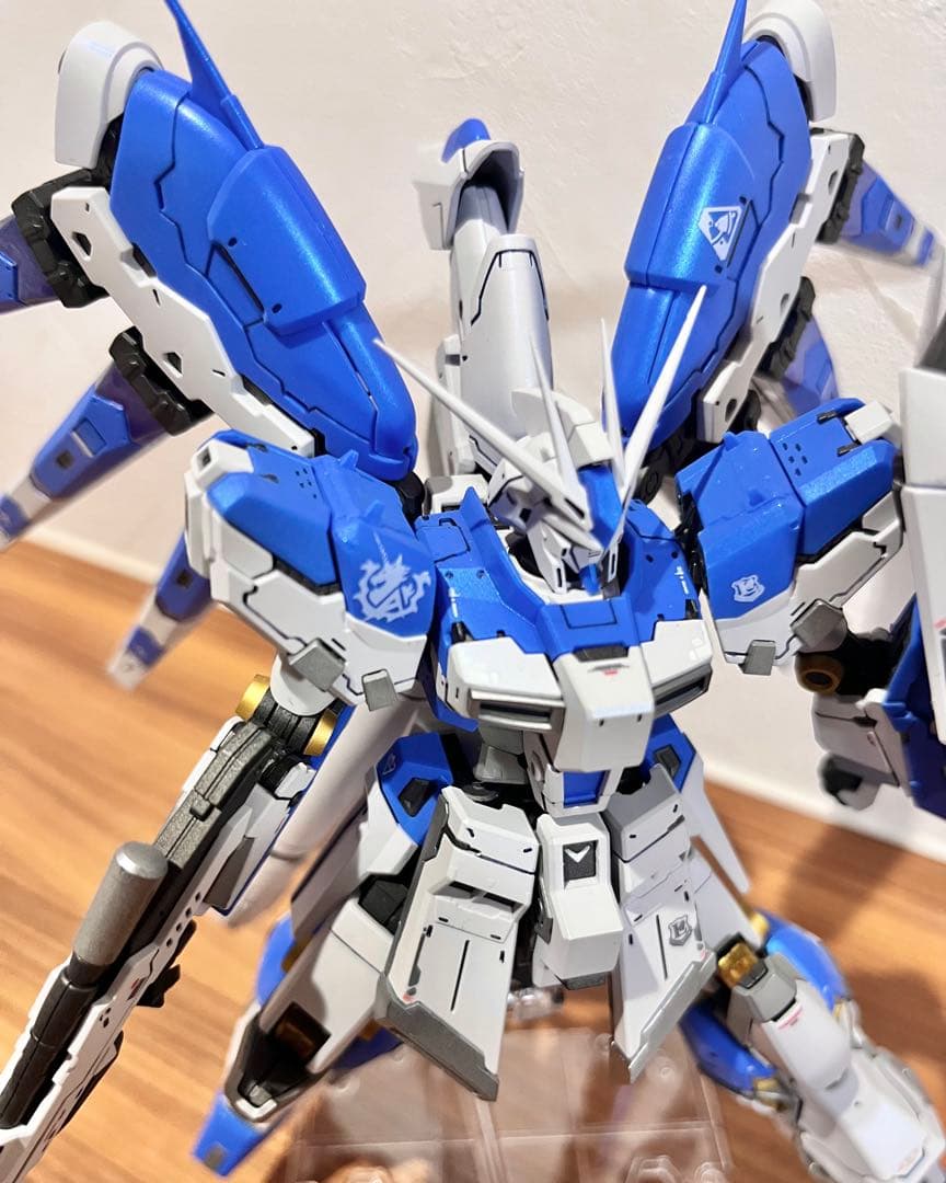 RG Hi-νガンダム ハイニューガンダム　全塗装　完成品