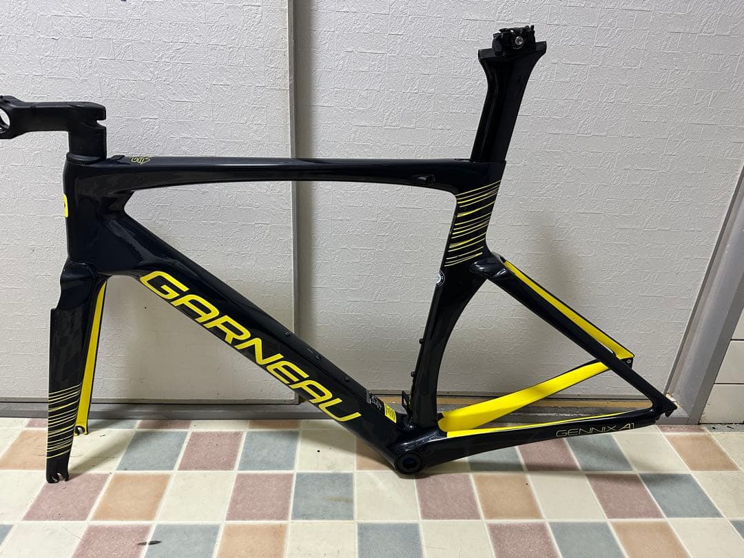 【マル 】GARNEAU GENNIX A1 ロードバイクフレーム 黒/黄