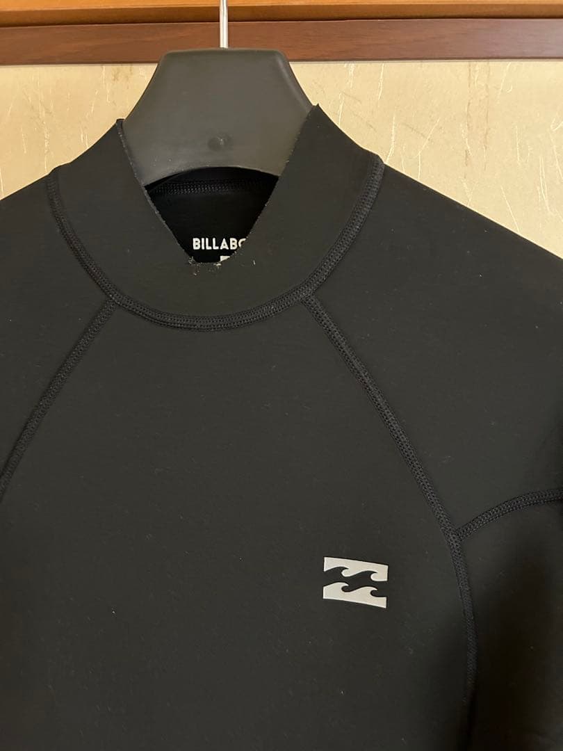 週末価格ビラボンウェットスーツ　Mサイズ