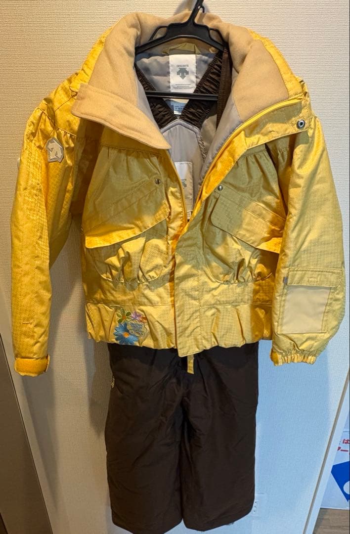 DESCENTE スキーウェア 上下セット　デサント　スノボウェア　130