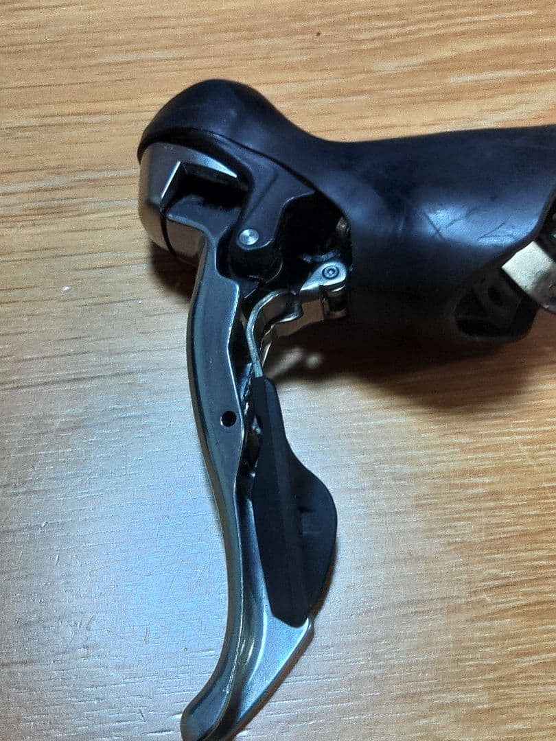 Shimano 105 シフター ブラック/シルバー　ST-5700