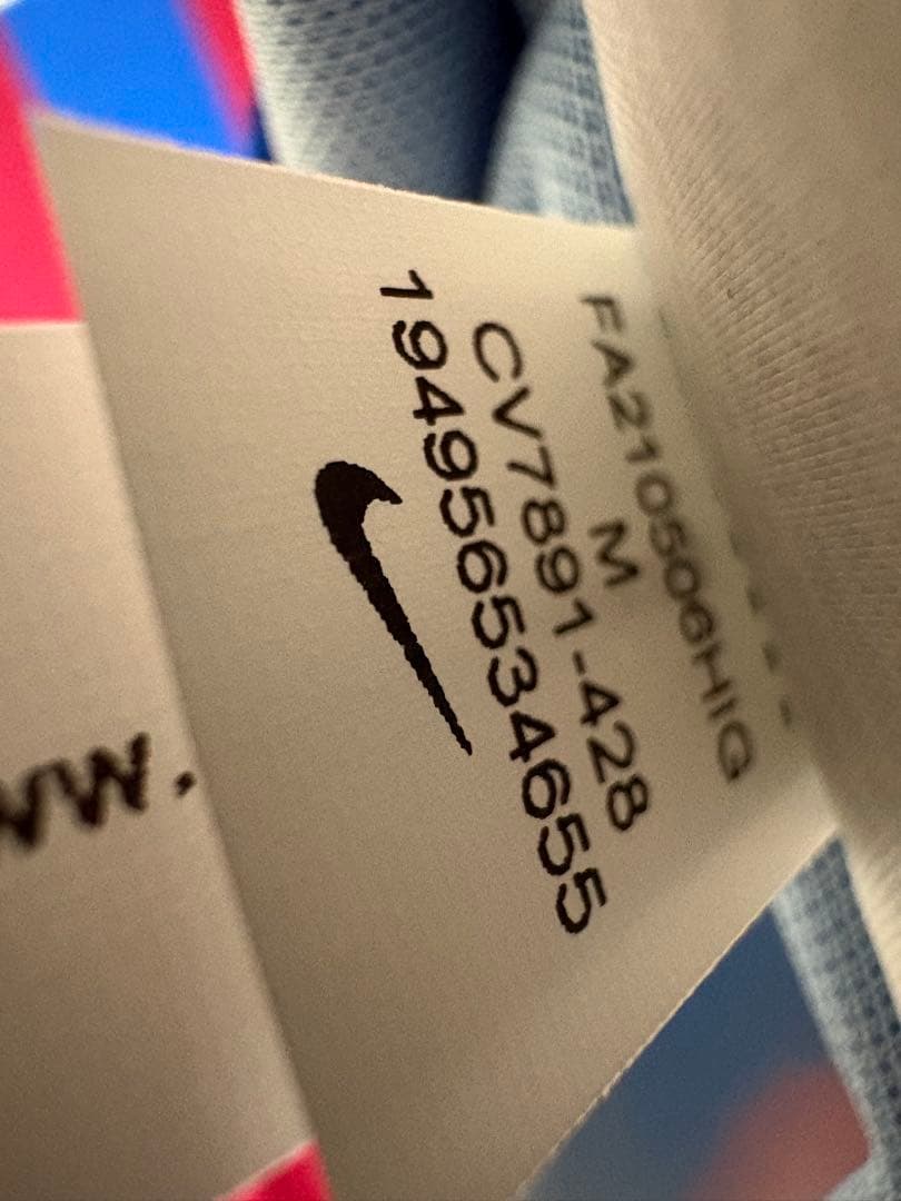 ルイススアレス直筆サイン入り　バルセロナ　ユニフォーム　正規品