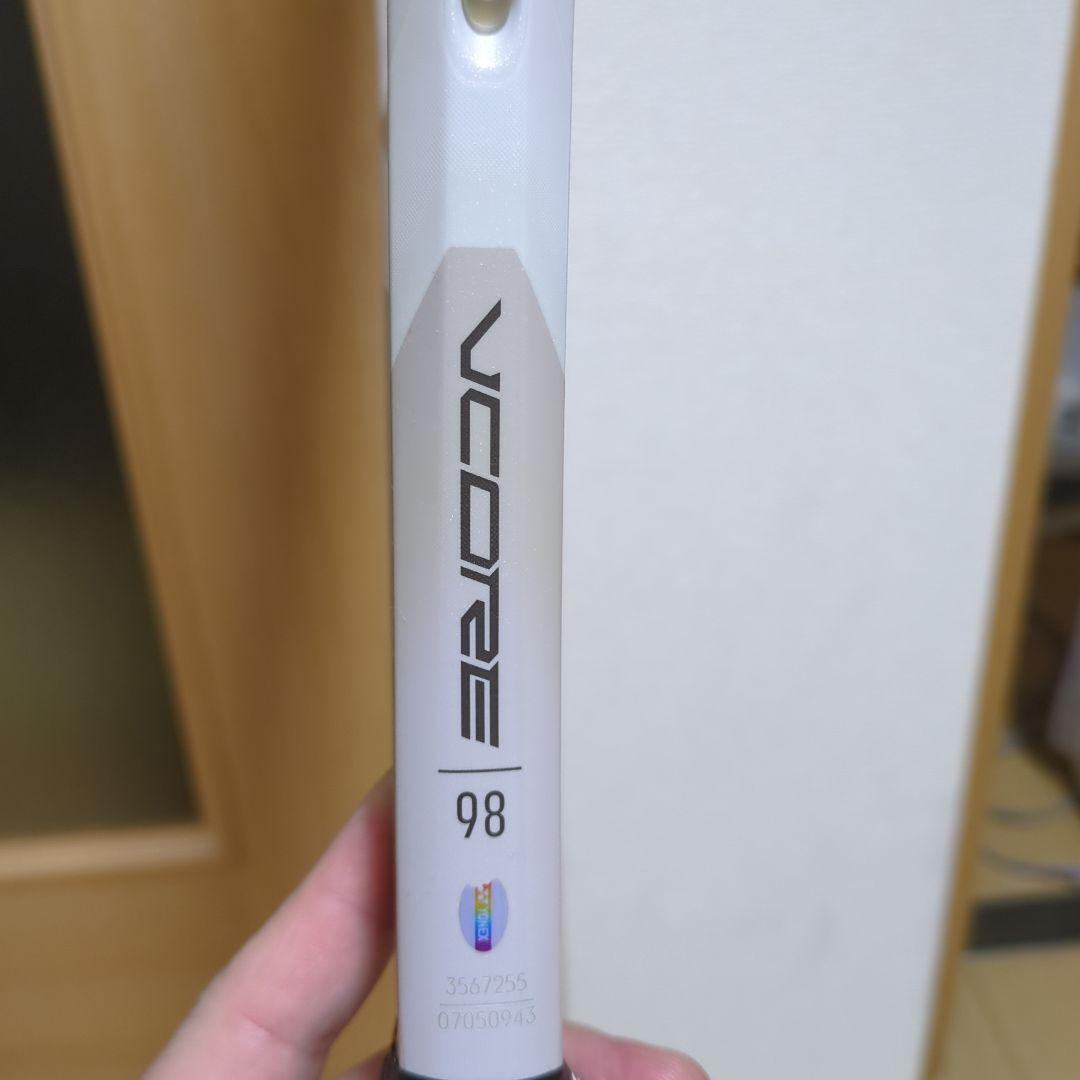 YONEX VCORE 98 テニスラケット 305g