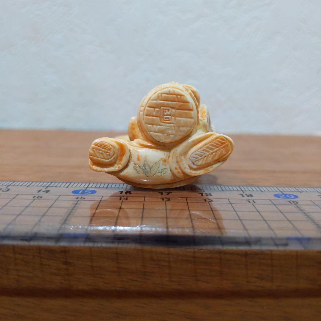 時代提げ物 人物根付 天然素材 在銘【鵜匠と鵜①】高さ約4.8cm 重さ約22ｇ