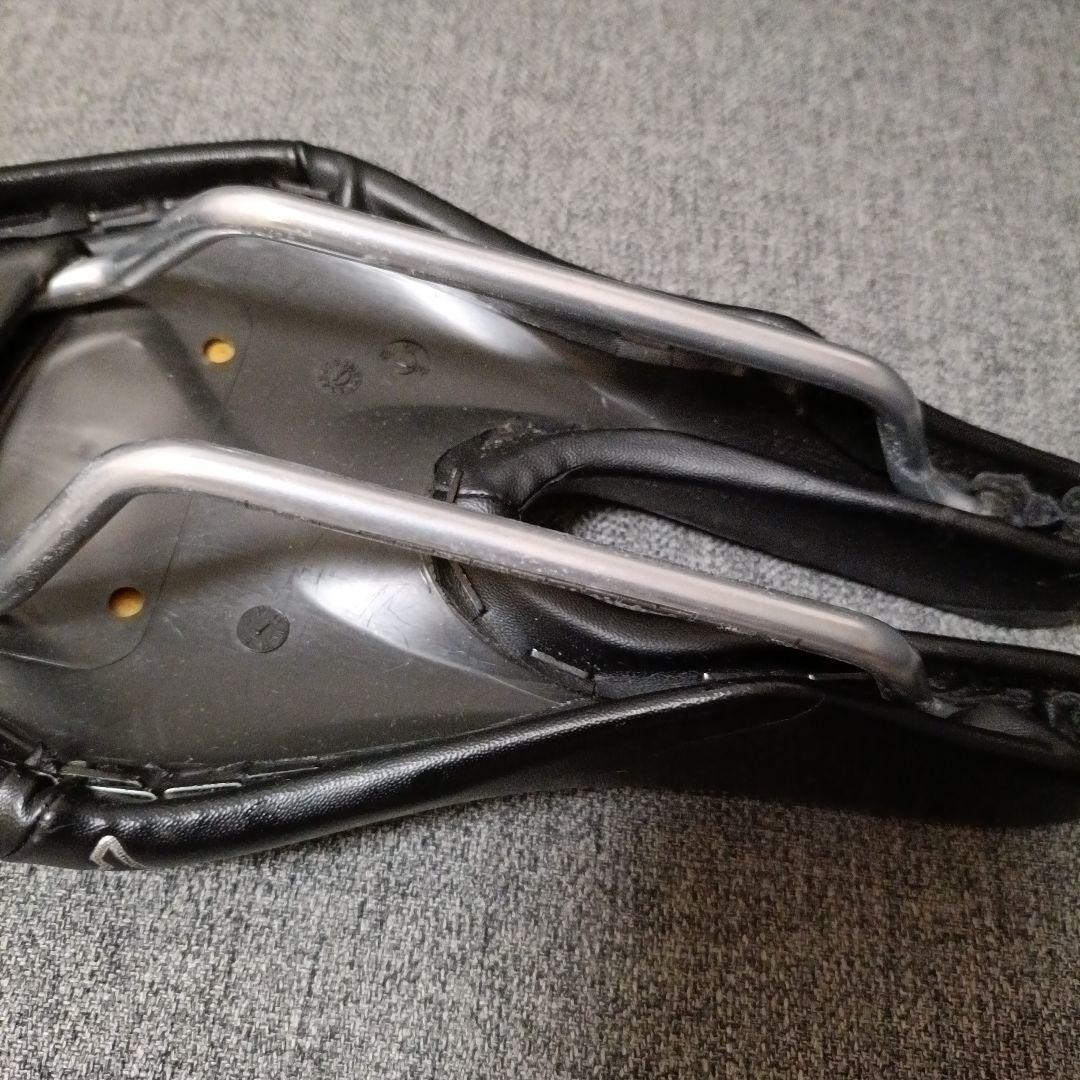 【美品】ISM ADAMO サドル