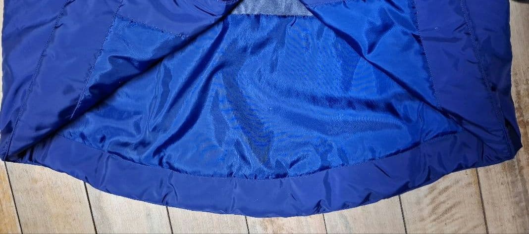 adidas　ベンチコート　Sサイズ　背中にライン入り