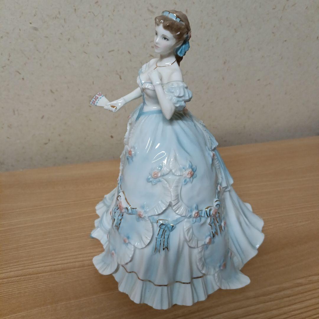 英国ロイヤルウースター フィギュア