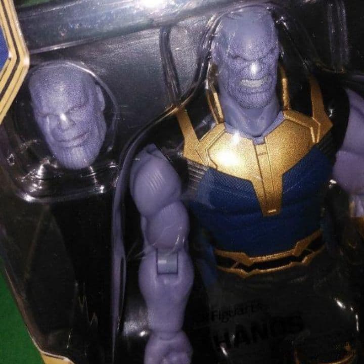 ディズニー　マーベル　フィギュア　サノス　フィギュアーツ　アベンジャーズ