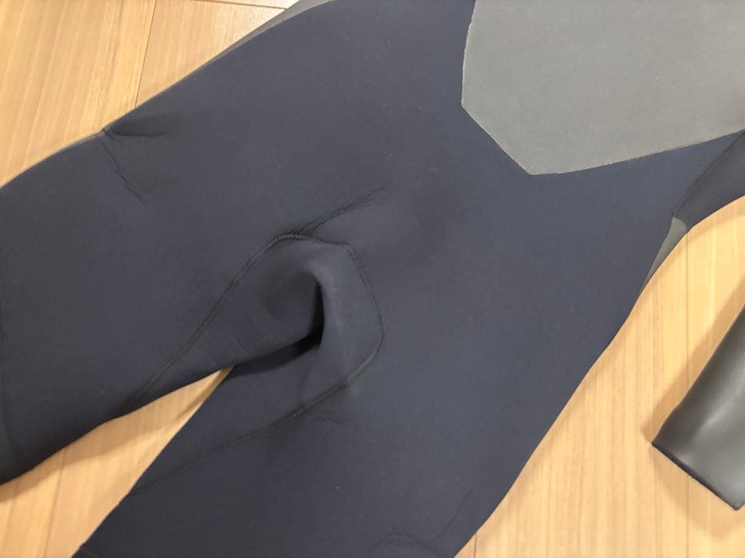 ★美品・日本製★お洒落　ビラボン　セミドライ　ウエットスーツ　サーフィン