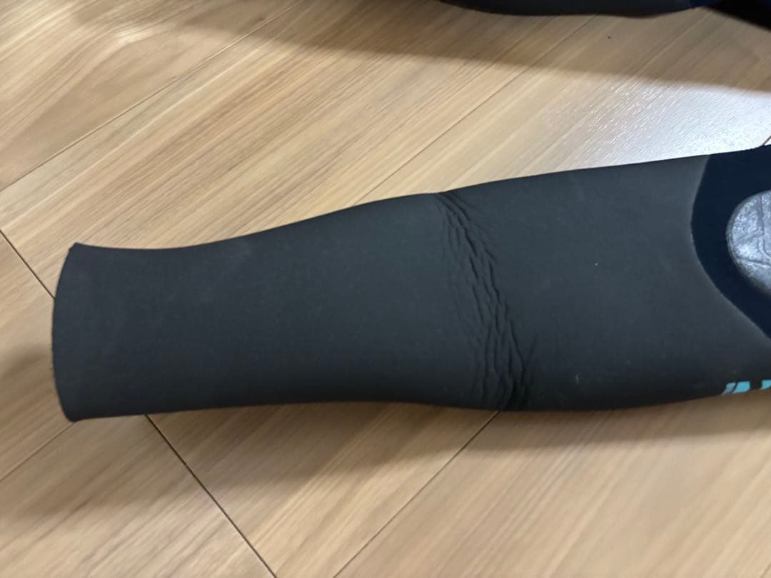 ★美品・日本製★お洒落　ビラボン　セミドライ　ウエットスーツ　サーフィン