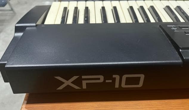 Roland XP-10 シンセ 通電OK ケース付