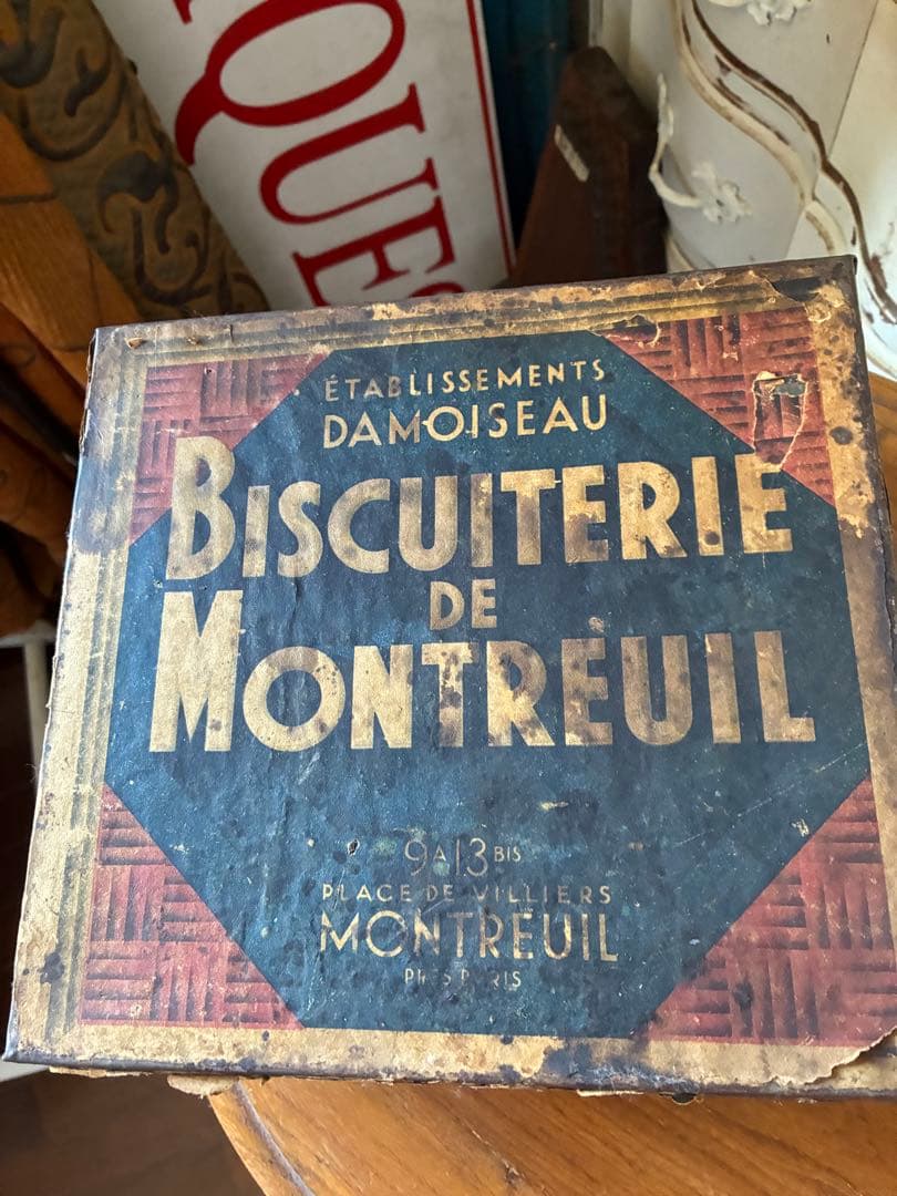 フランス　アンティーク　ビスケット缶　大きな　ティン缶　収納缶　特大　約90年前