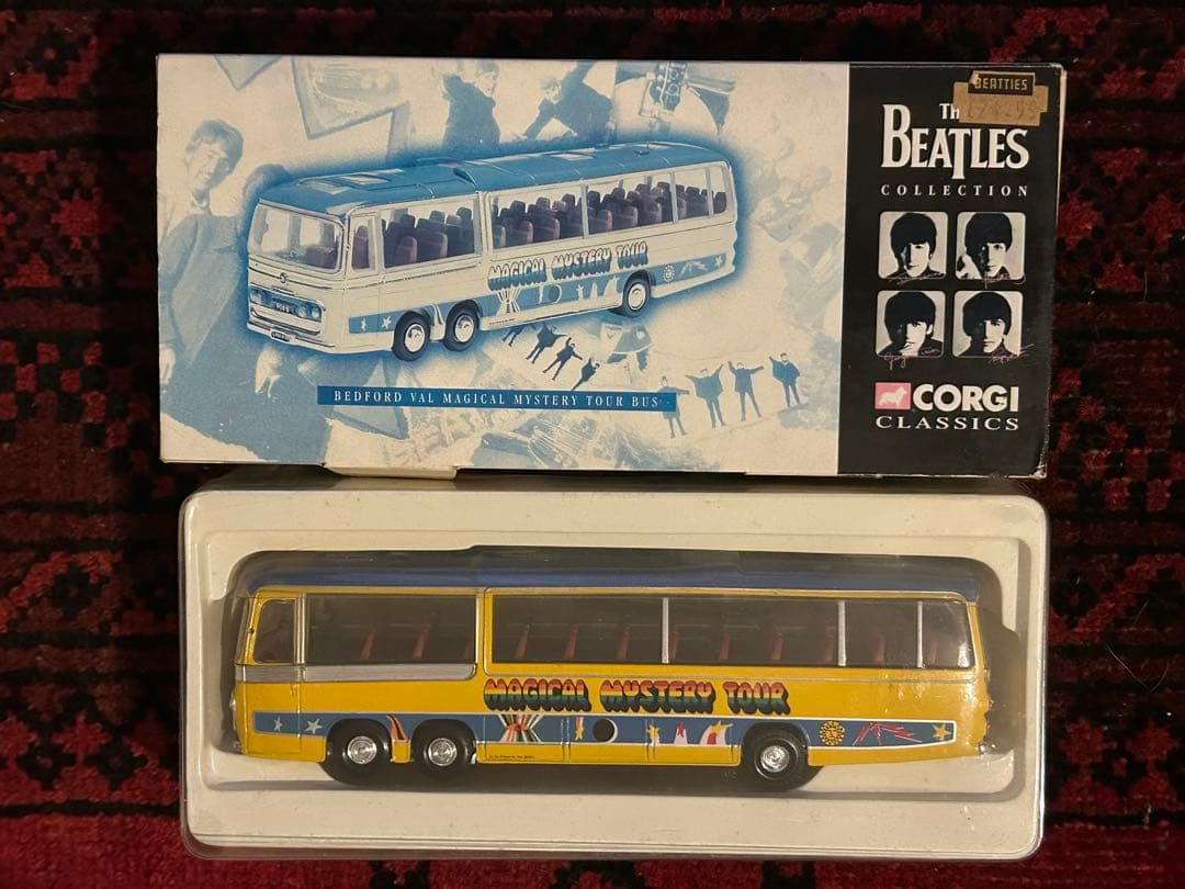 Corgi ビートルズ マジカル・ミステリー・ツアー バス
