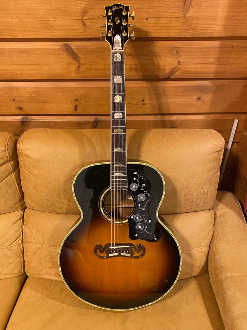 世界に36本だけのGIBSON J200 KOA MONTANA SPECIAL