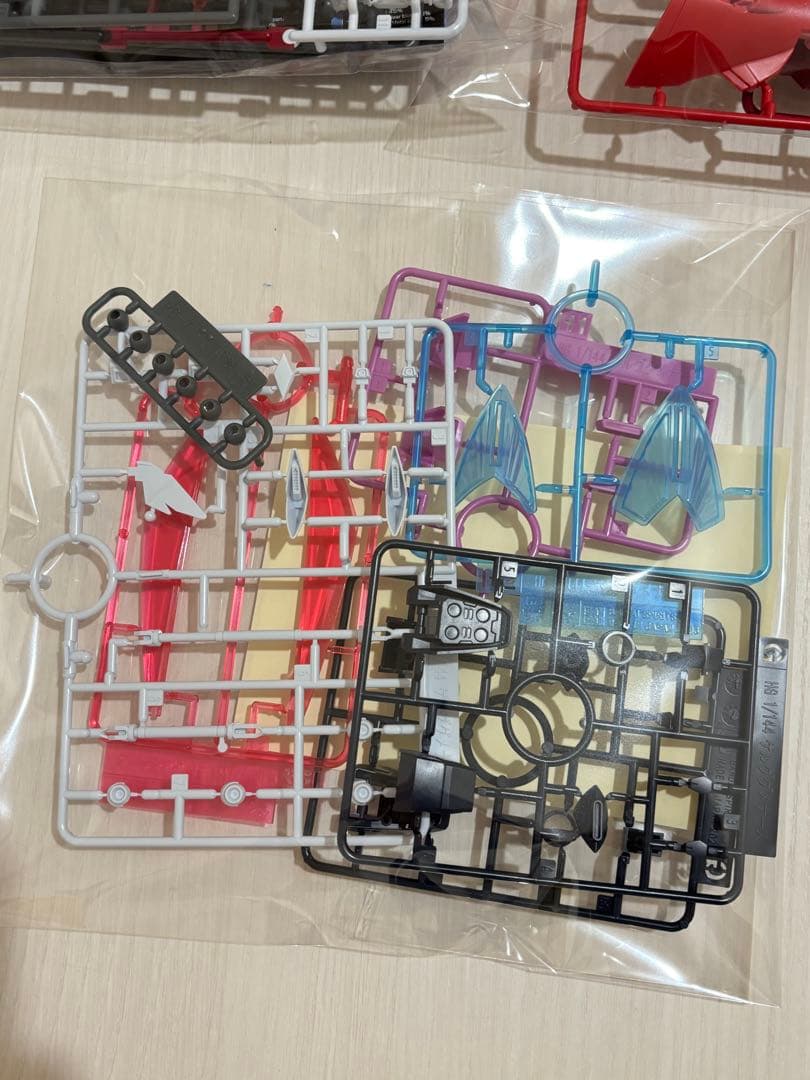 ジャンクプラモデル ガンプラ・ゼウスシルエット Hi-νガンダム メガバズーカ他