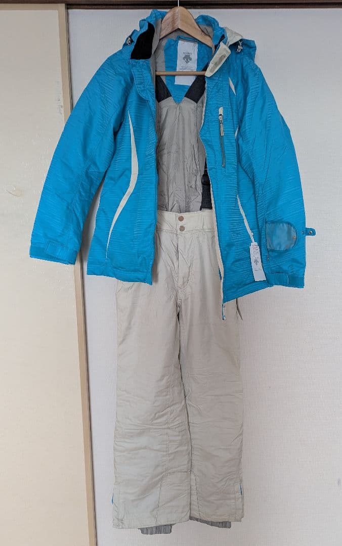 【未使用品】DESCENTEレディーススキーウェア上下