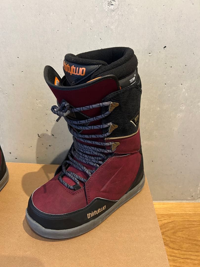ThirtyTwo スノーボードブーツ LASHED 26cm