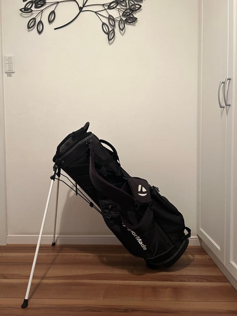 TaylorMade キャディバッグ ブラック　スタンド式