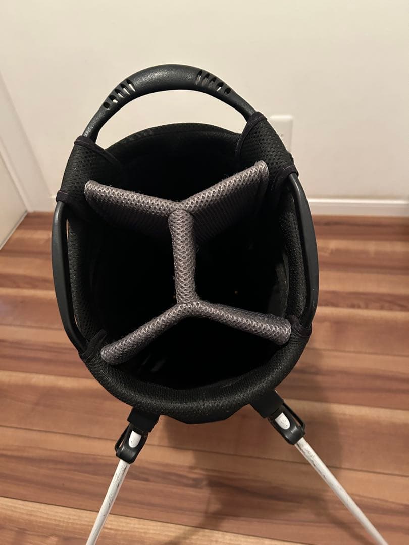 TaylorMade キャディバッグ ブラック　スタンド式