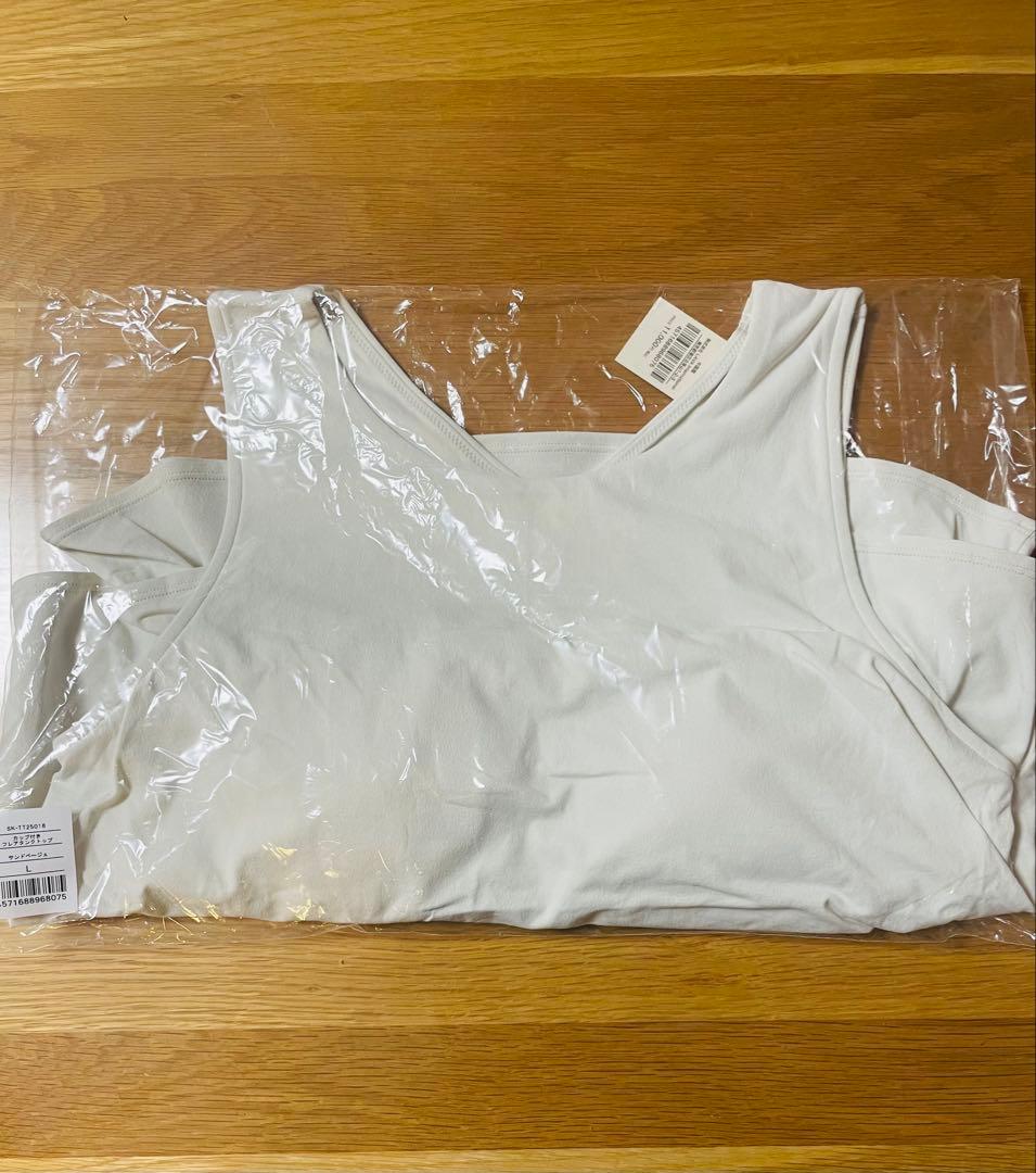 SUKALA カップ付きフレアタンクトップ　Lサイズ