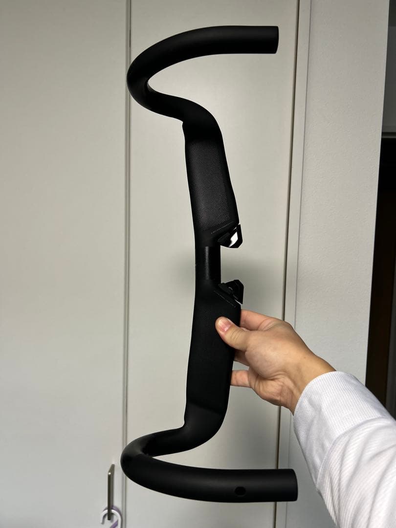 新品　エアロフライ2風　ドロップハンドル　カーボン　ケーブル内装　ロード　軽量