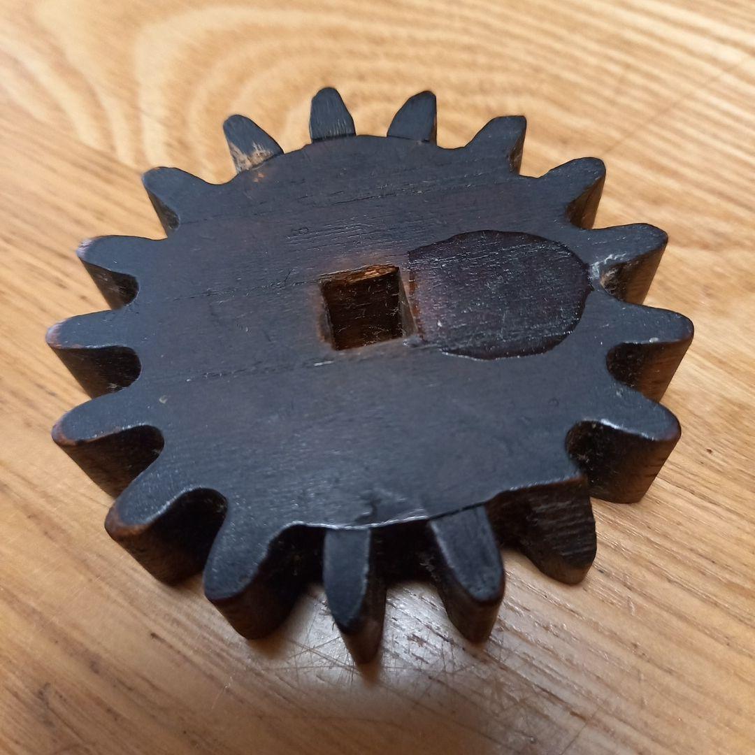 陶器オブジェ　作家物　分割陶箱➕丸い一輪挿し鈴音➕陶器お香立て　オマケ付き