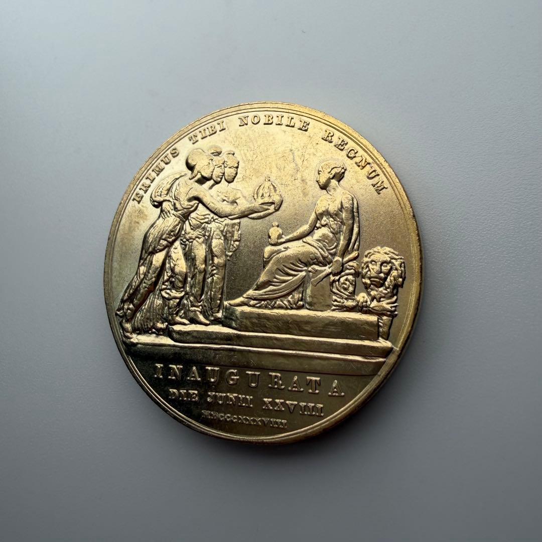 古銭　イギリス領インド（British India）ヴィクトリア女王肖像ルピー