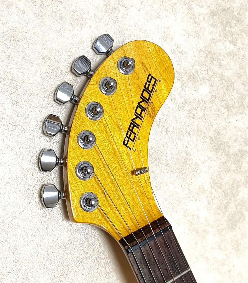 【美品】ZO-3 芸達者 3TS アンプ内蔵ミニギター ヘッドフォン端子付き！！