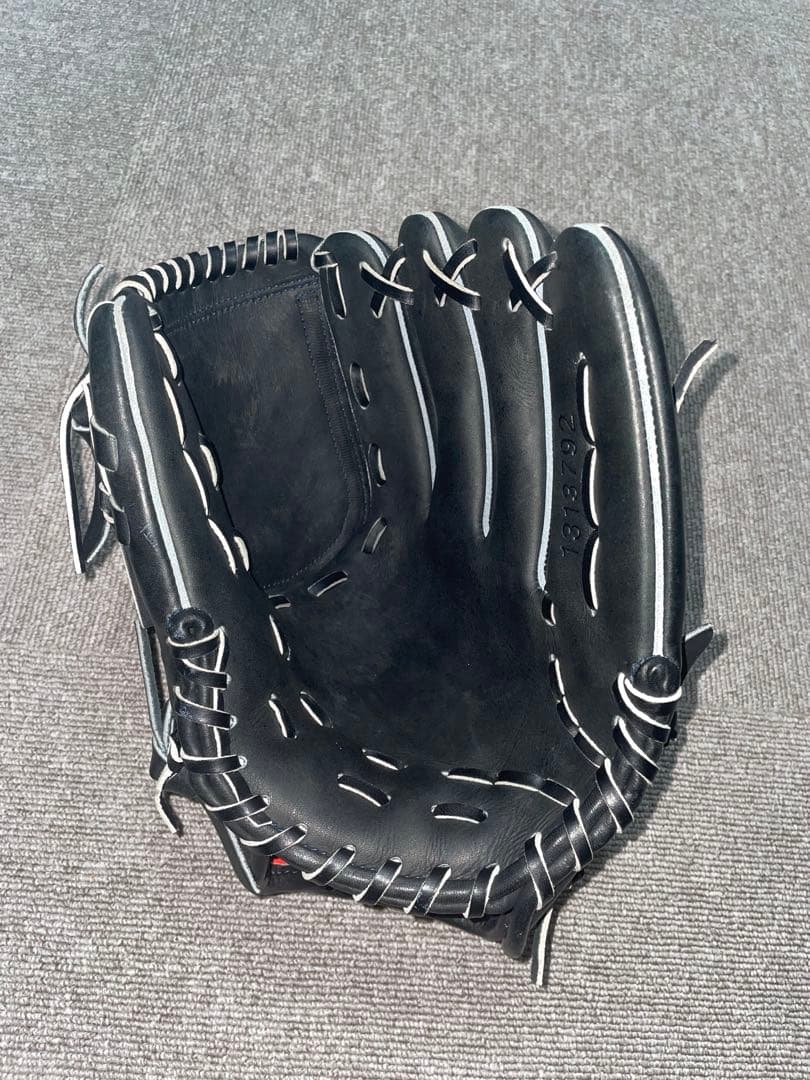 新品未使用　アンダーアーマー　硬式投手用グローブ