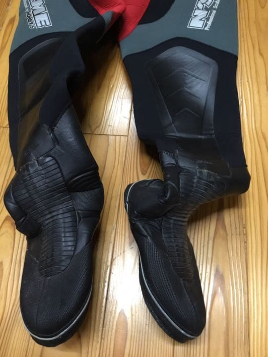 ダイビングスーツ