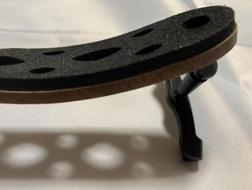 バイオリン肩当て　Pirastro KorfkerRest 4/4・ジャンク