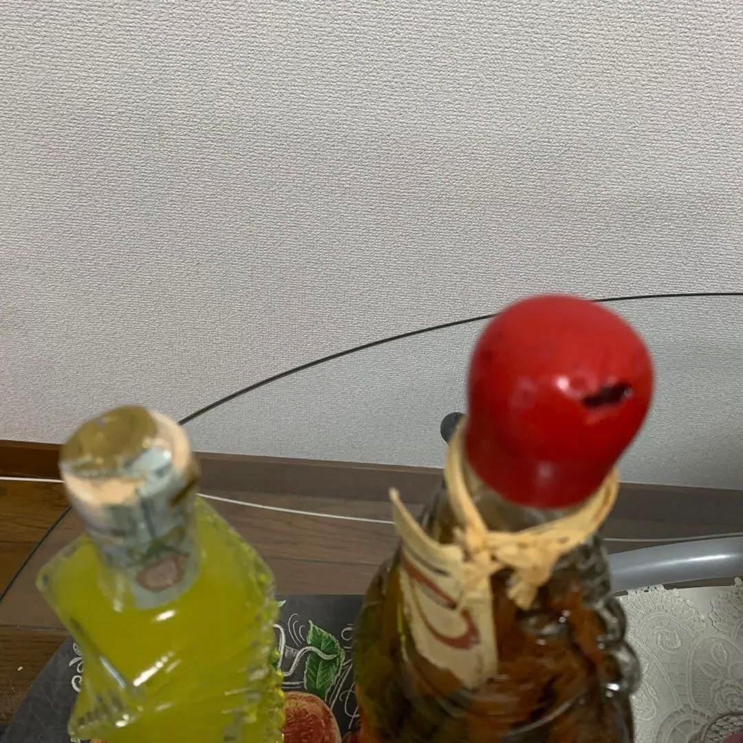 ガラスコレクション　チェリー　ビネガー瓶など2点