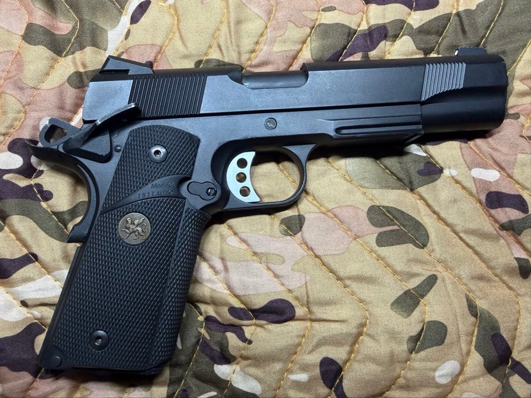 カーボネート☆CQP M45☆CO2ガン☆ブラック☆マガジン3個付き☆美品