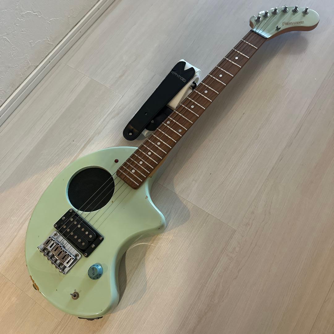 ZO-３FERNANDES エレキギター アンプ内蔵 フェルナンデス 布袋寅泰