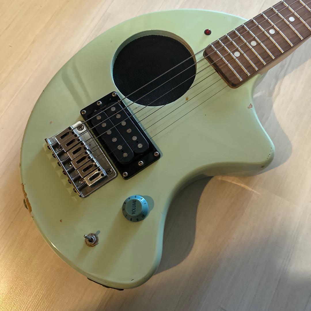 ZO-３FERNANDES エレキギター アンプ内蔵 フェルナンデス 布袋寅泰