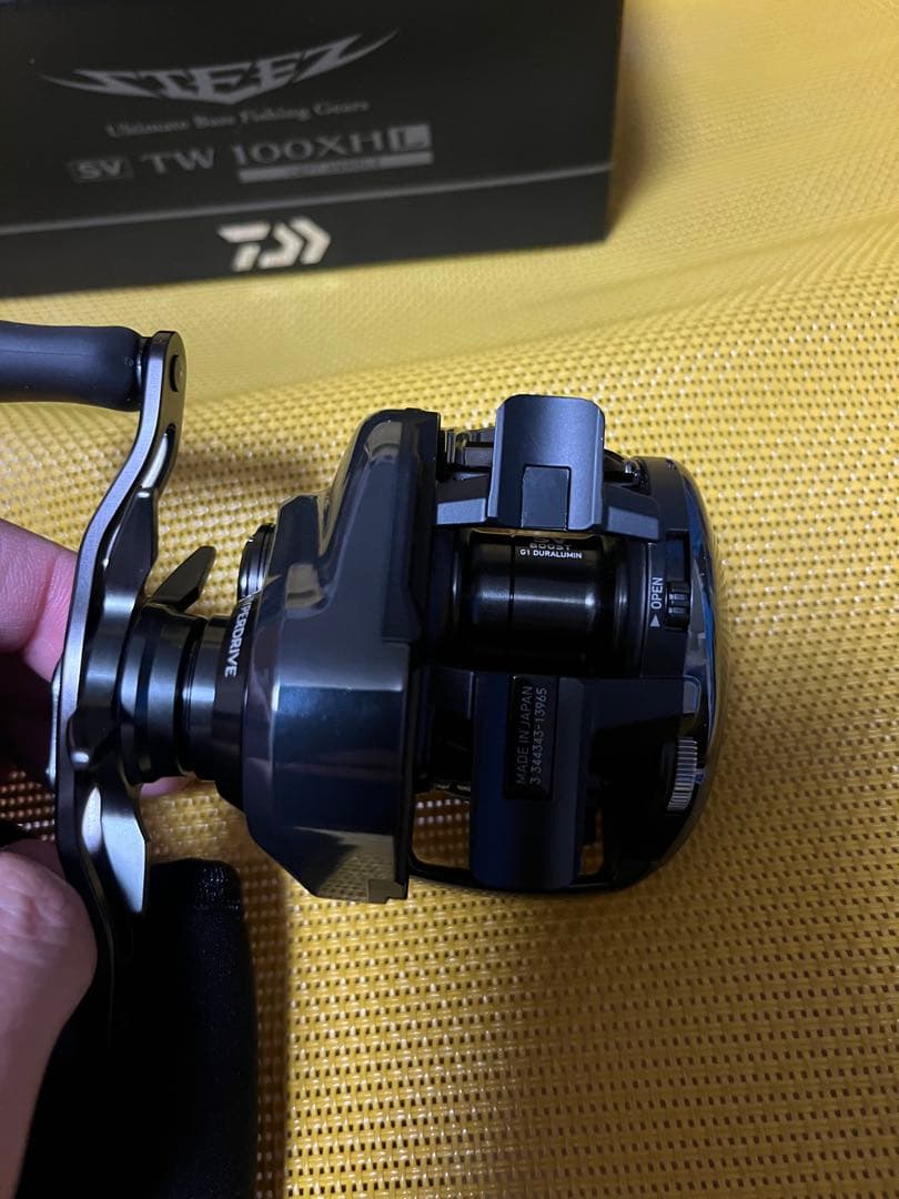 ダイワ ベイトリール スティーズ SV TW 100XHL 左ハンドル 未使用品