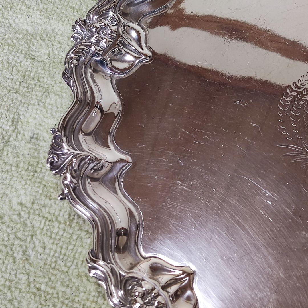 英国　シルバープレート　ギャラリートレイ　サルヴァ　3つ足　1904年