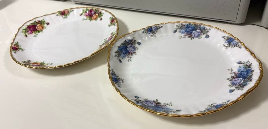 ビンテージ❤︎ロイヤルアルバート❤︎オールドカントリーローズ❤︎赤&青薔薇柄❤︎大皿2枚